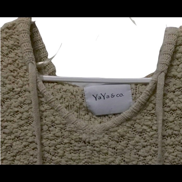 Ya ya & CO sweater with hood - Picture 3 of 3